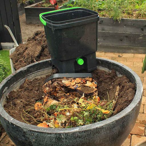 Bokashi – kompost som ger naturlig näring med hjälp av matrester